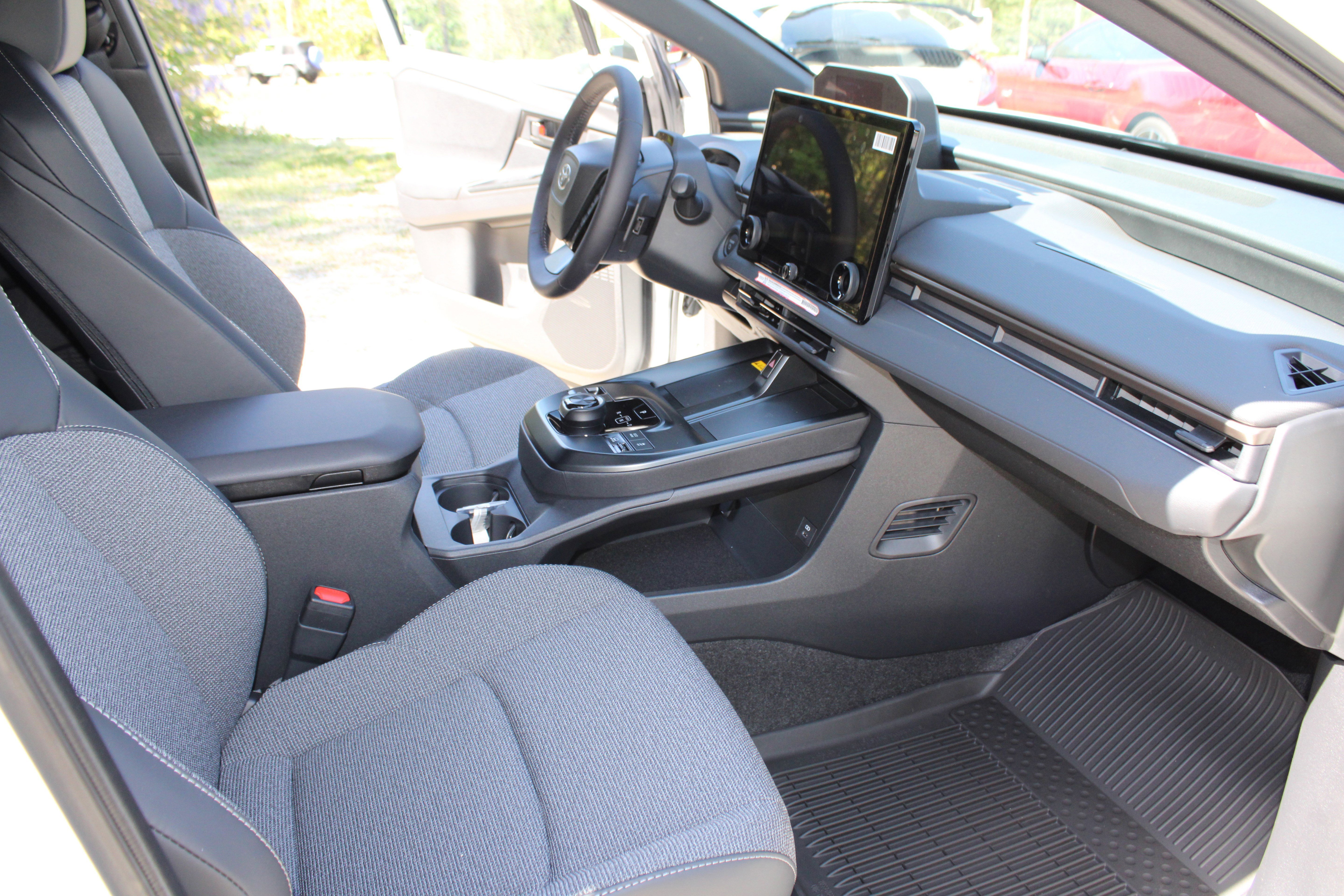 2026 Toyota bZ XLE - Photo 20