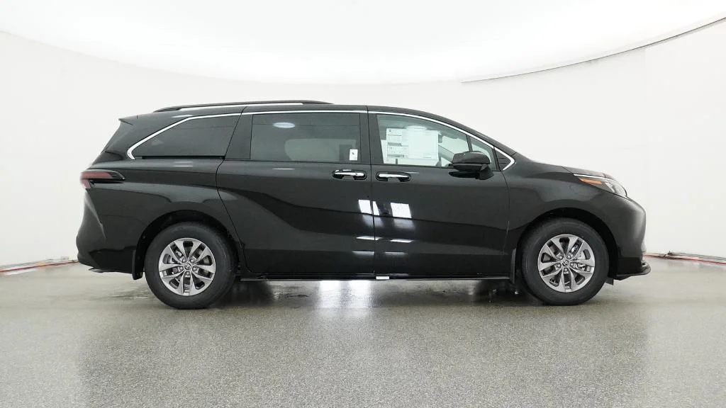 New 2026 Midnight Black Metallic Toyota XLE image 6
