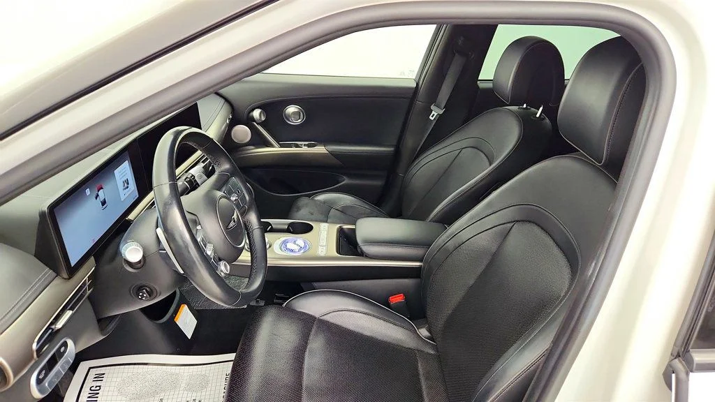 Used 2023 Uyuni White Genesis Advanced AWD image 20