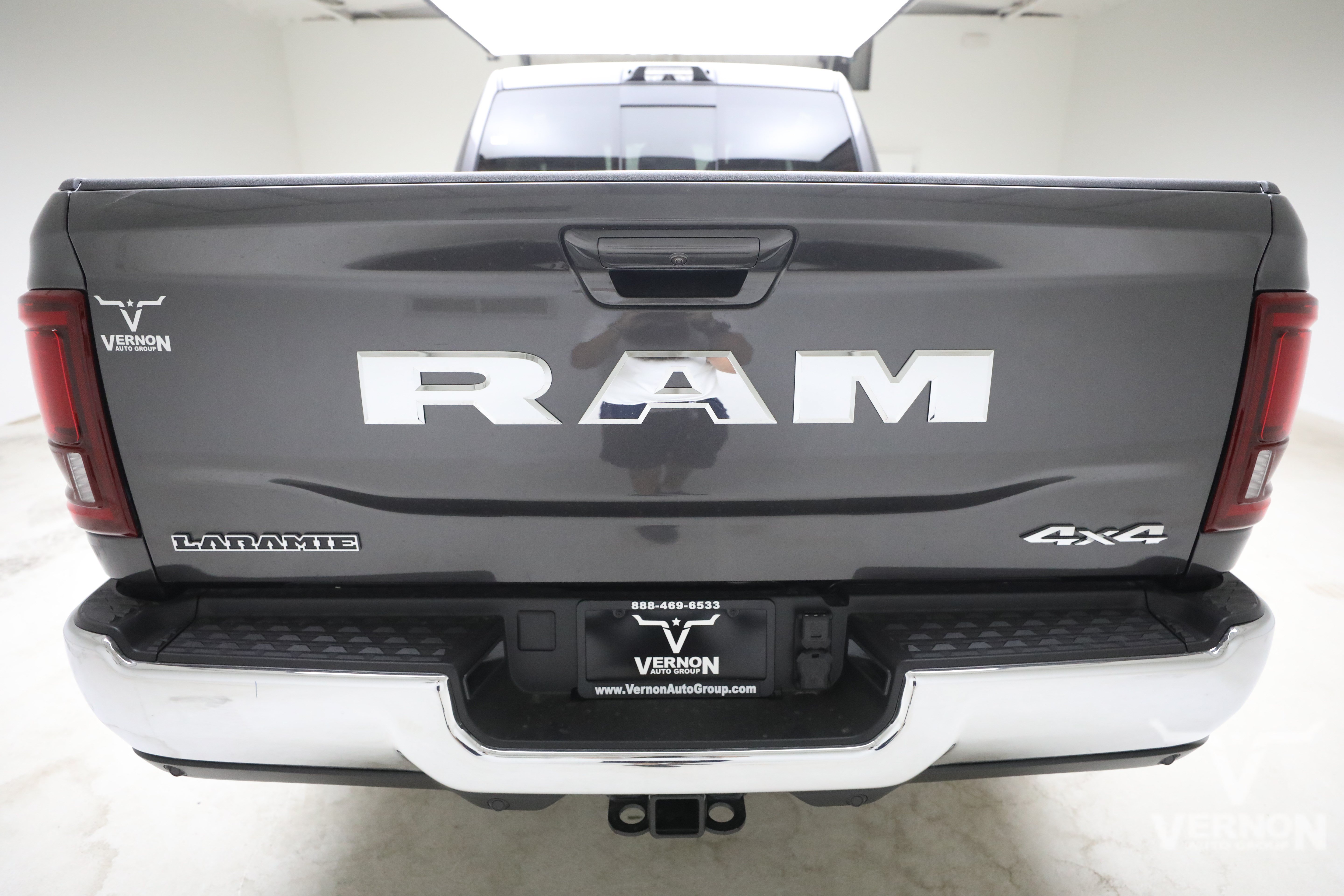 New 2026 Granite Crystal Metallic Clearcoat Ram N image 4