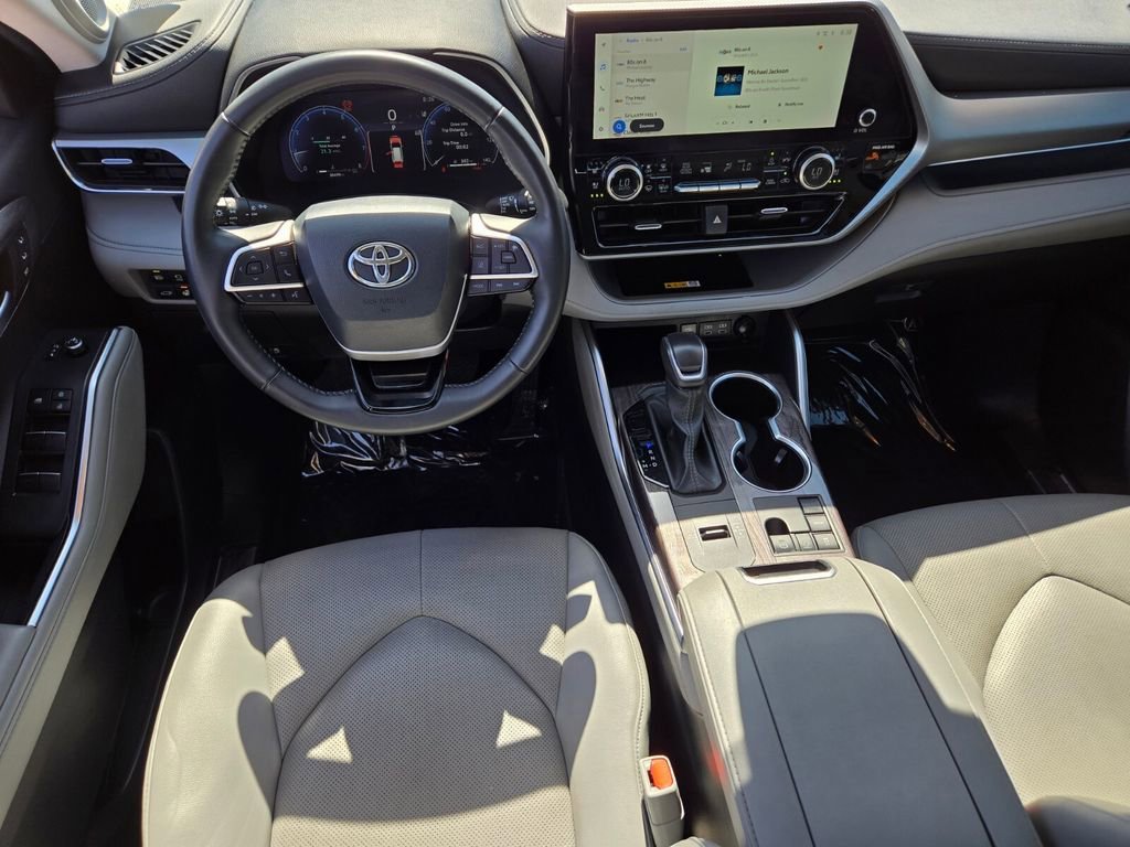 2024 Toyota Highlander Platinum - Photo 12