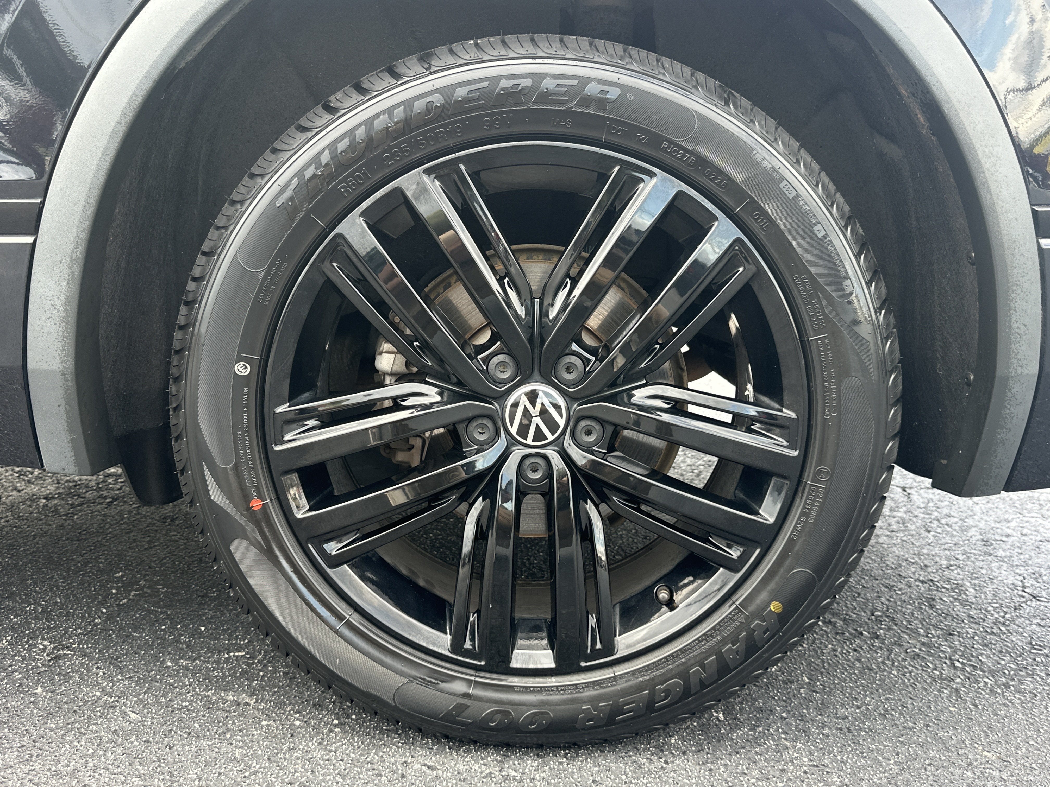 Used 2022  Volkswagen SE R-Line Black image 20