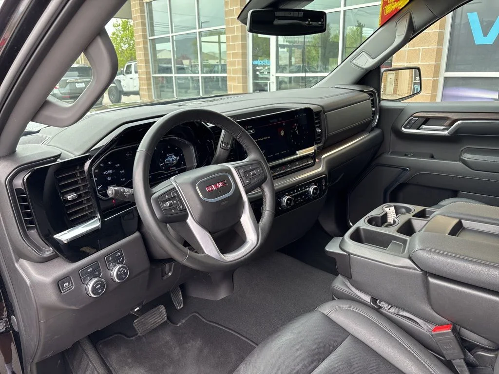 2024 GMC Sierra 1500 SLT - Photo 12