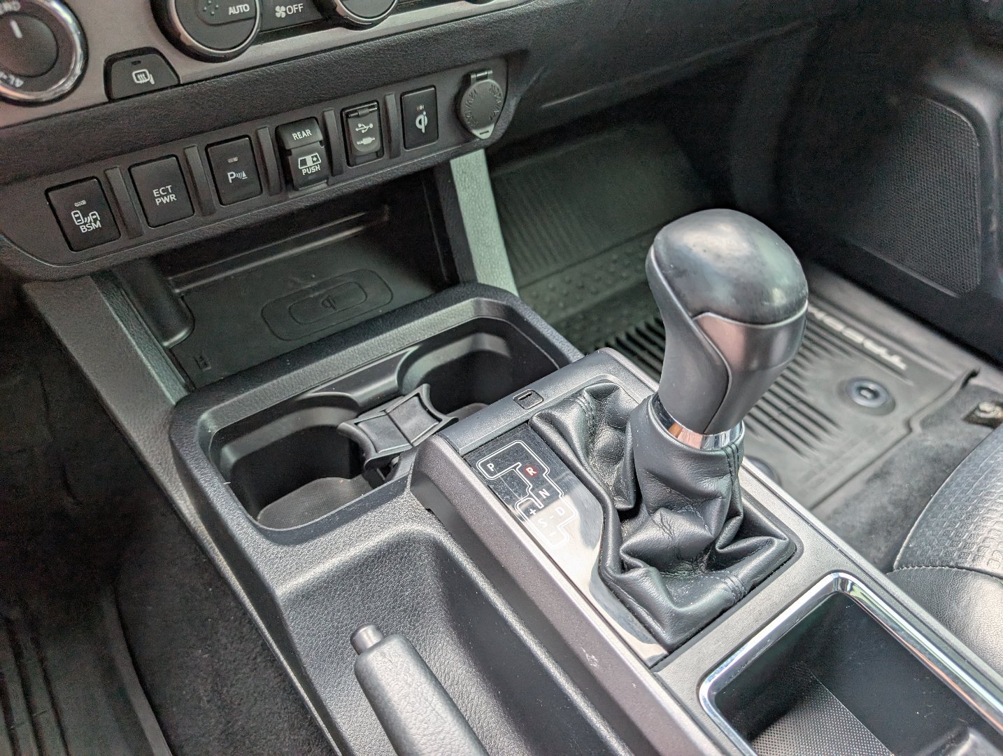 Used 2019 Super White Toyota TRD Off Road image 17