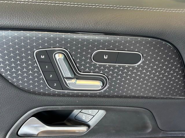 New 2026 Polar White Mercedes-Benz GLB 250 image 40