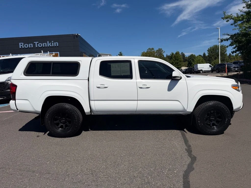 Used 2022 White Toyota SR image 8