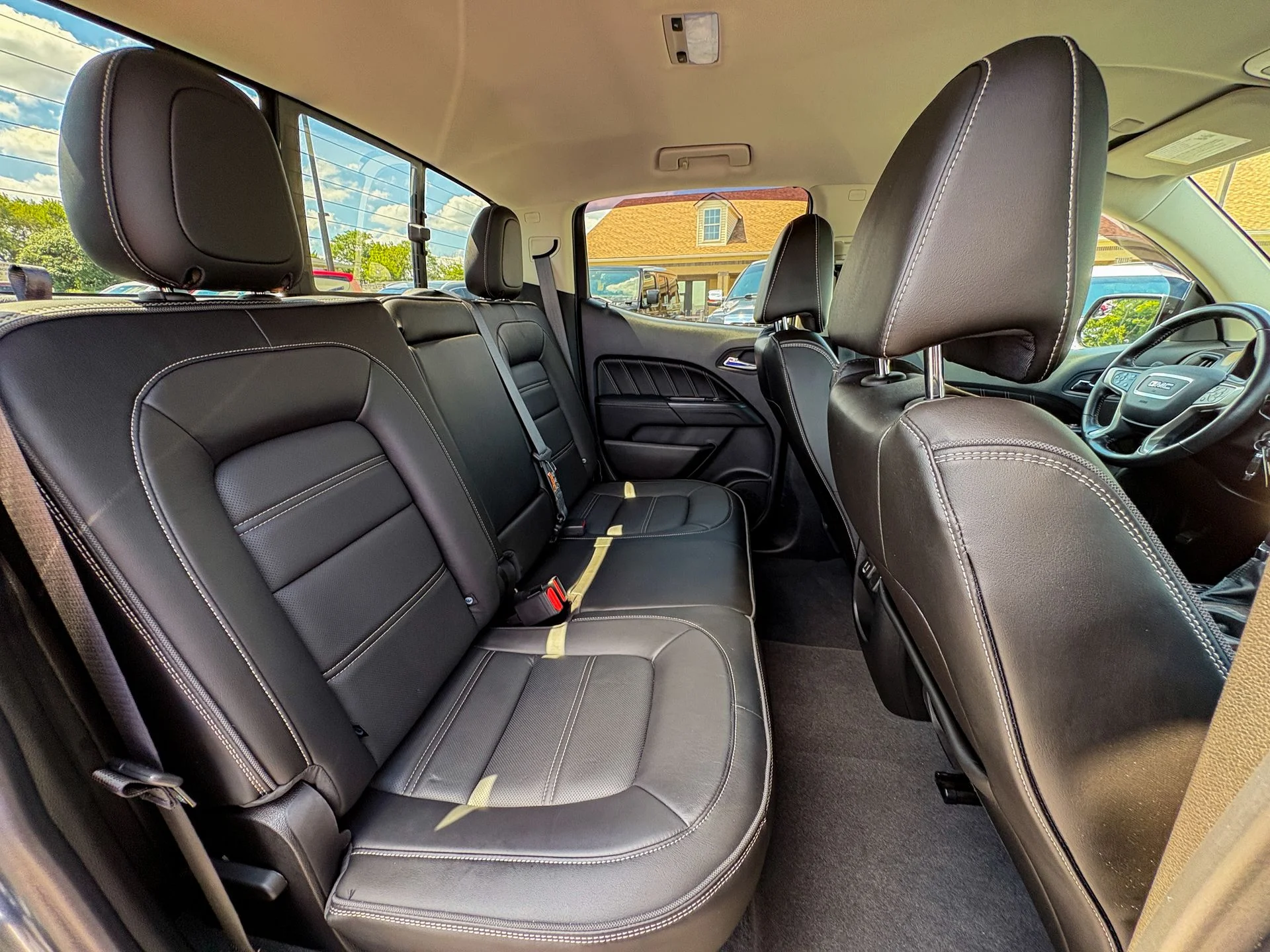 Used 2022 Gray GMC Denali image 34
