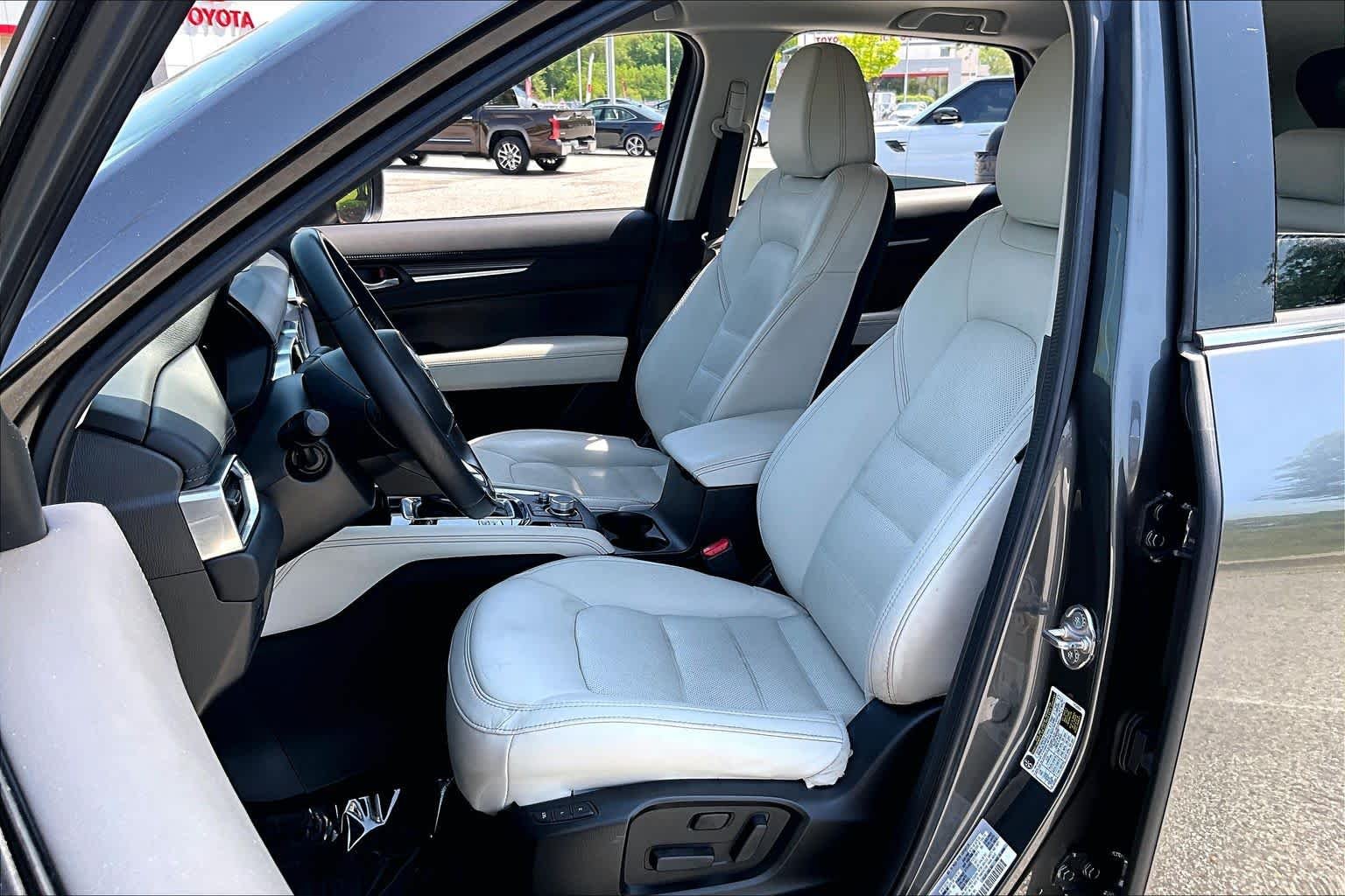 Used 2019 Machine Gray Metallic Mazda Grand Touring image 8