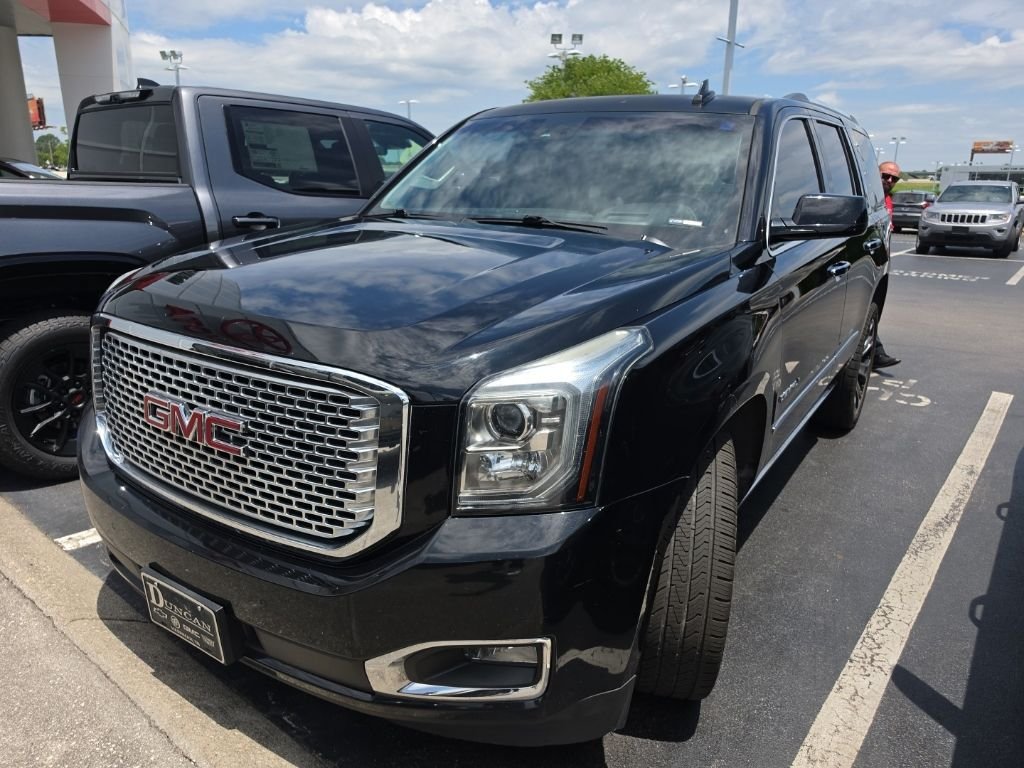 2017 GMC Yukon 4WD Denali's photo
