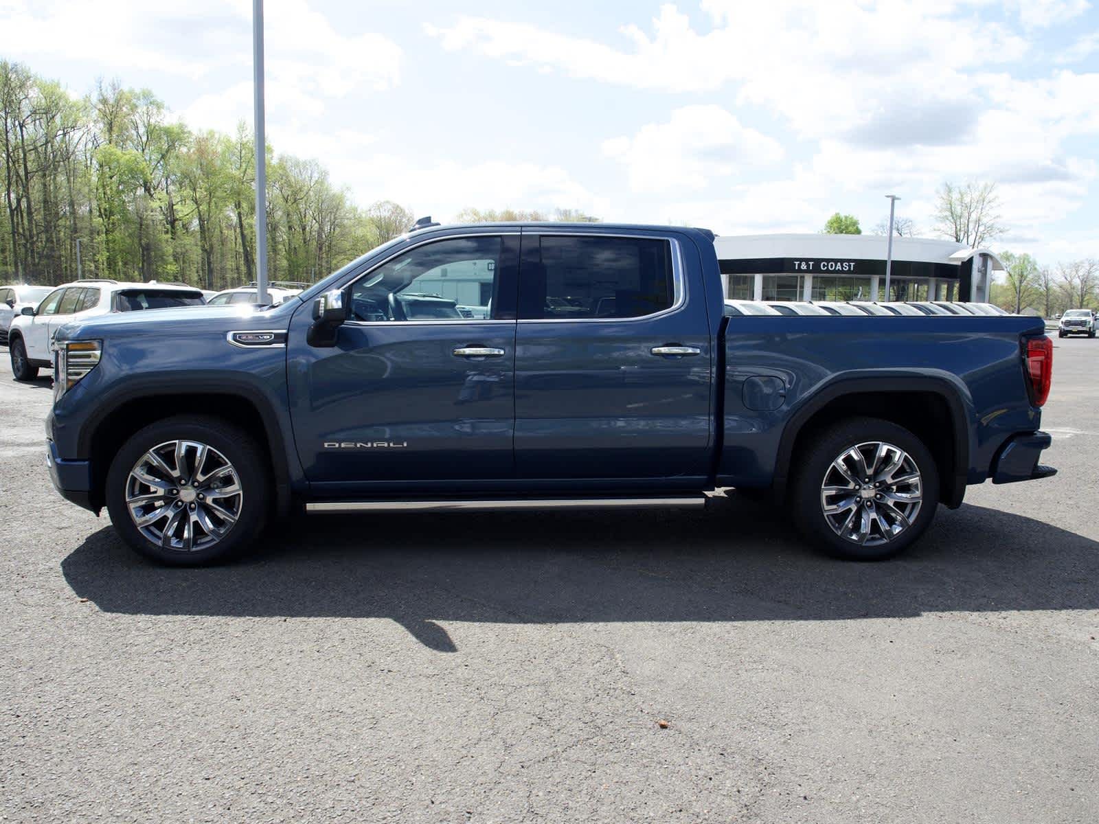 2026 GMC Sierra 1500 Denali - Photo 5