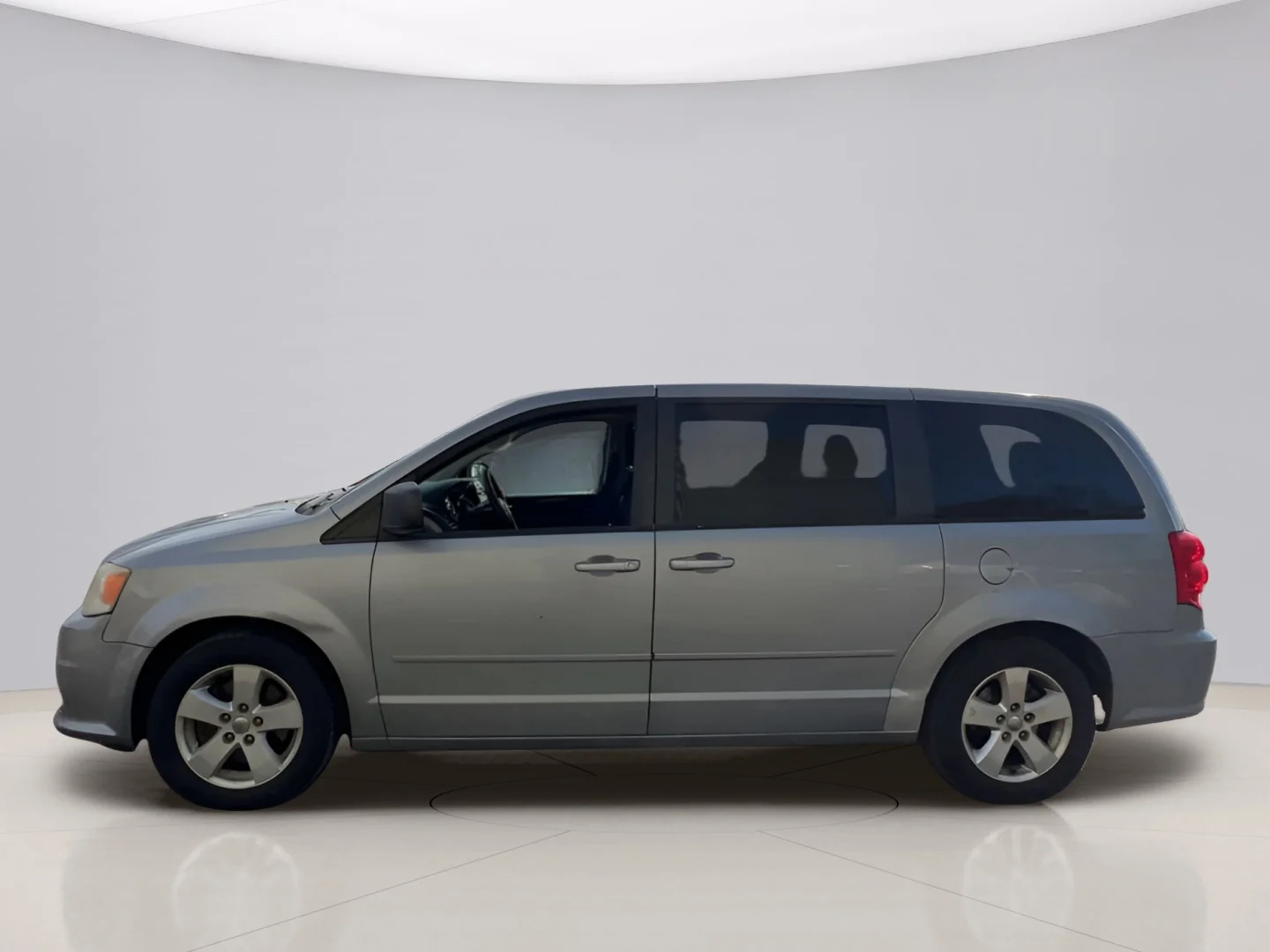Used 2013 Gray Dodge SE Minivan 4D image 5