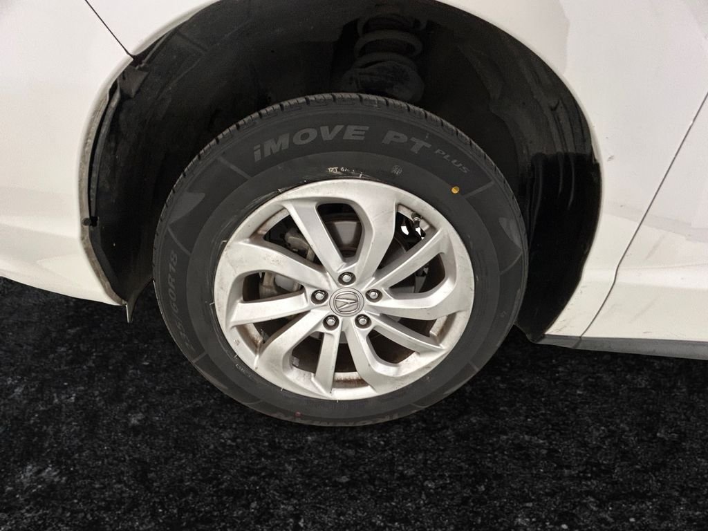 Used 2018 White Acura Technology & AcuraWatch Plus Packages image 27