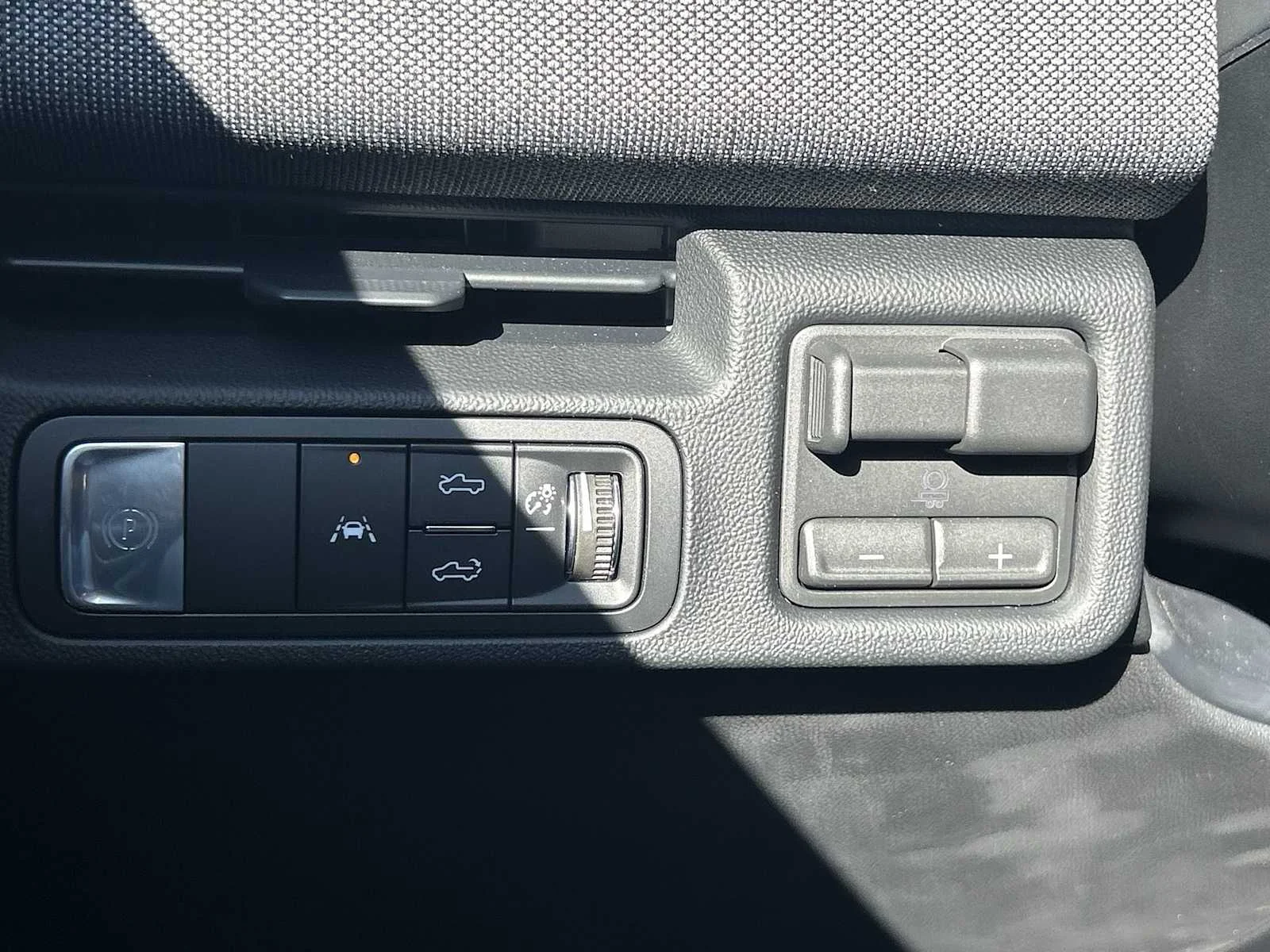 2026 GMC Sierra EV Elevation - Photo 17