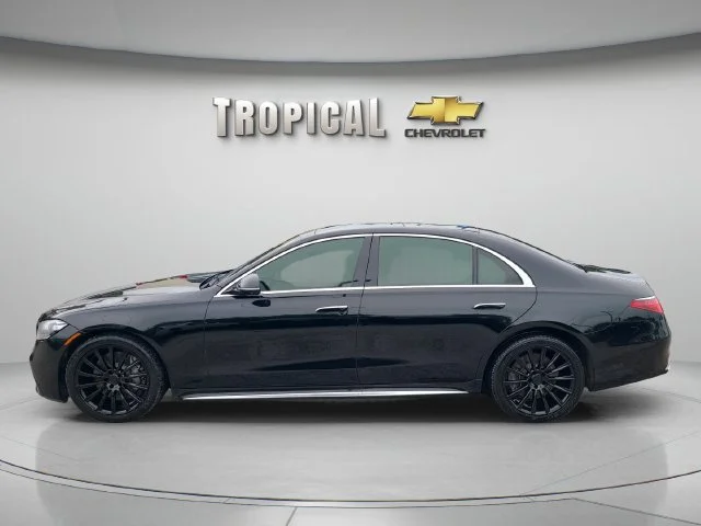 Used 2022 Black Mercedes-Benz S 580 image 4