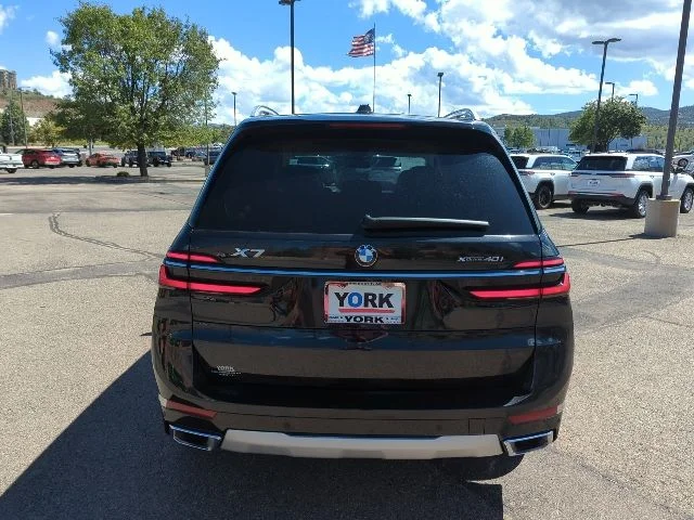 Used 2025 Black BMW xDrive40i image 5