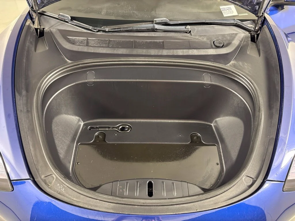 Used 2019 Blue Tesla Mid Range image 37