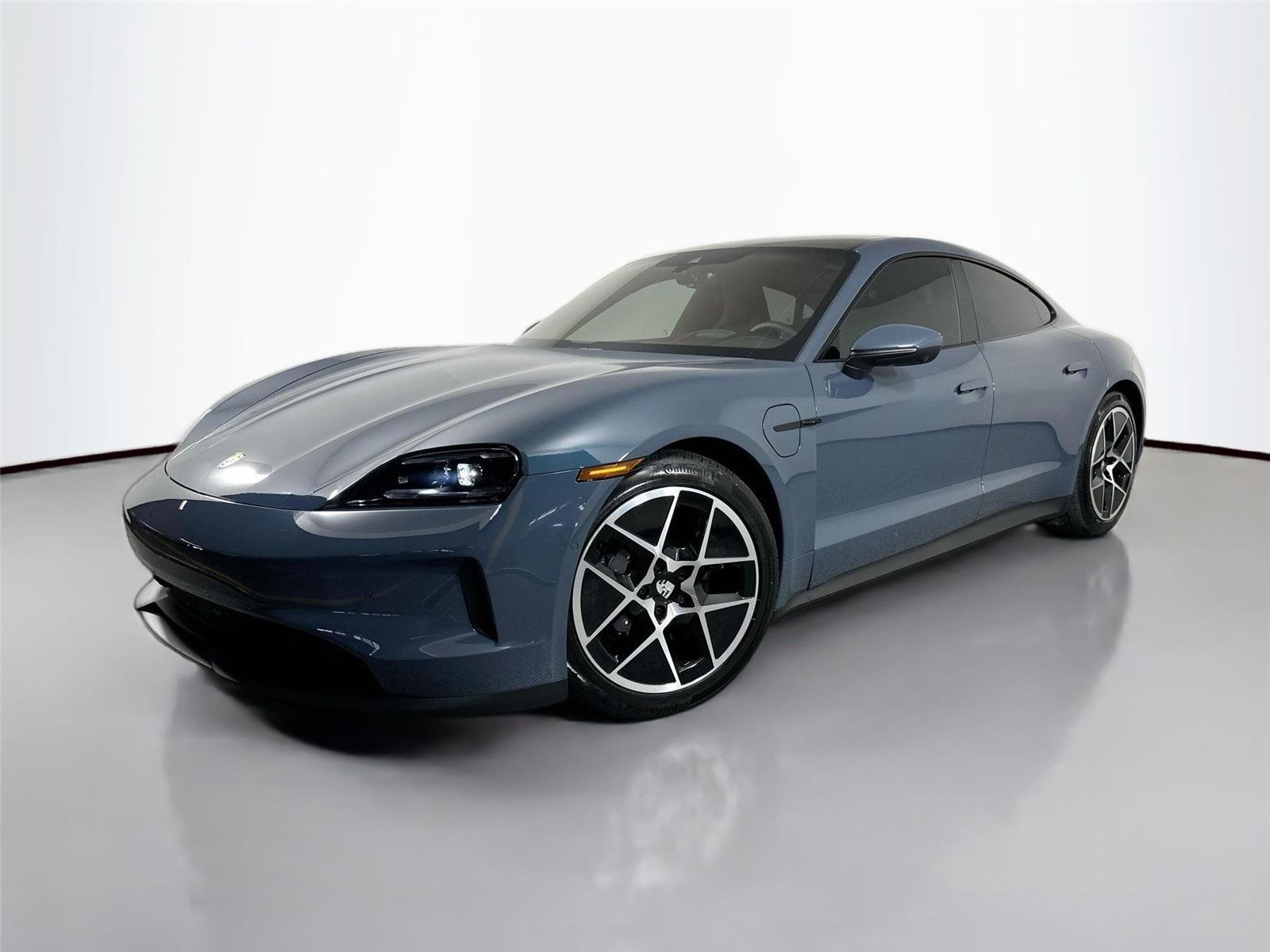 2026 Porsche Taycan 4 Black Edition's photo