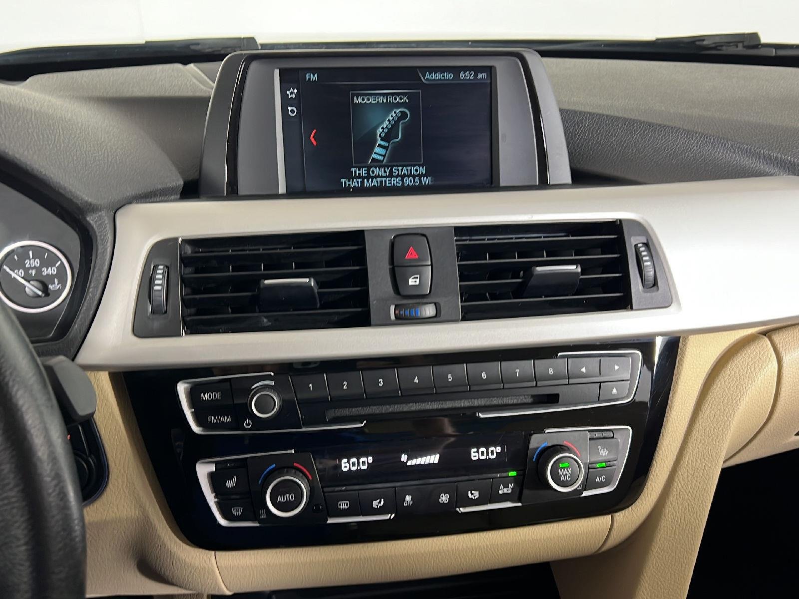 Used 2018 Jet Black BMW 320i xDrive image 8