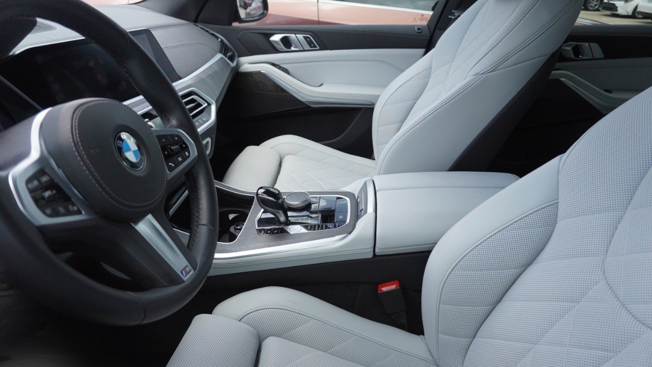 Used 2023 Black BMW xDrive40i image 8
