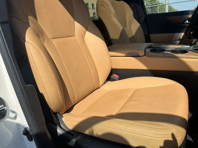 Certified Used 2025 EMINENT WHITE PEARL Lexus 600 Luxury image 27