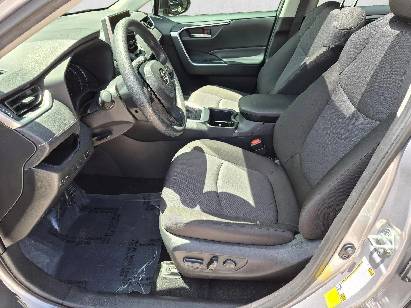 Used 2025 Silver Sky Metallic Toyota Hybrid XLE image 15