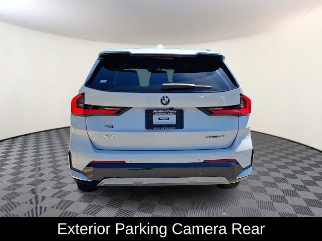 Used 2023 White BMW xDrive28i image 7