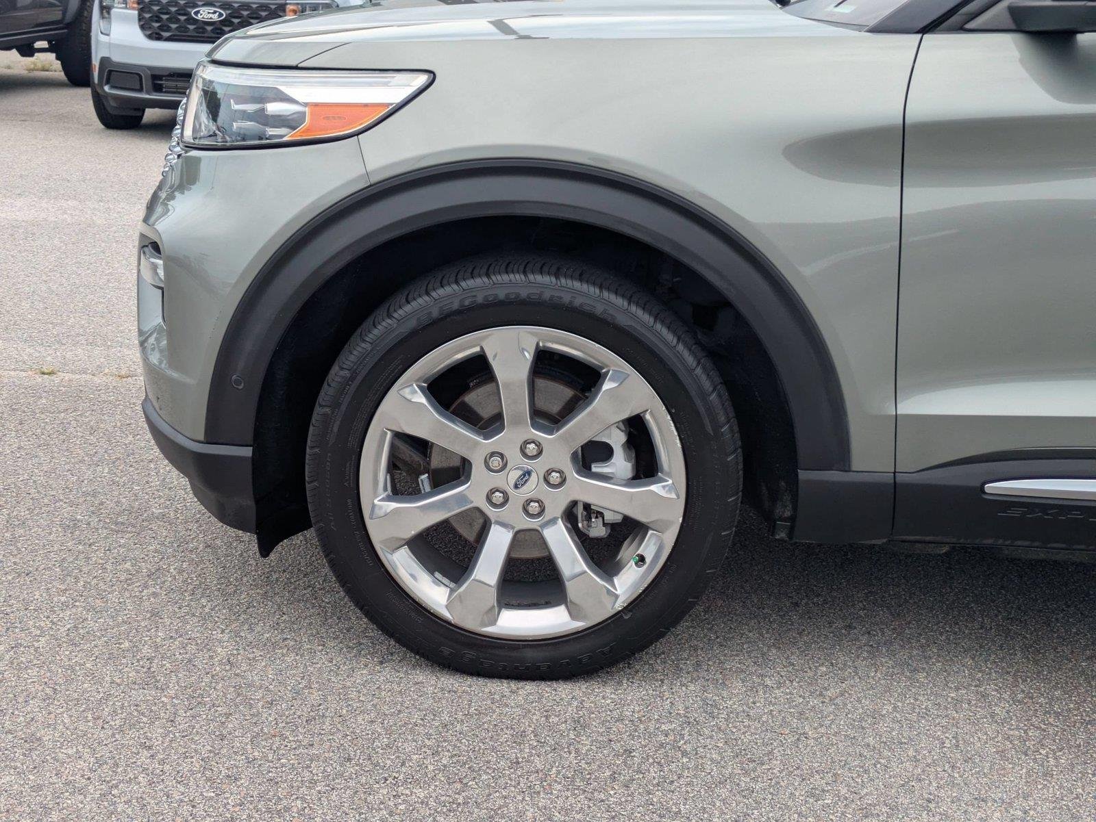 Used 2020 Silver Spruce Metallic Ford Platinum image 10