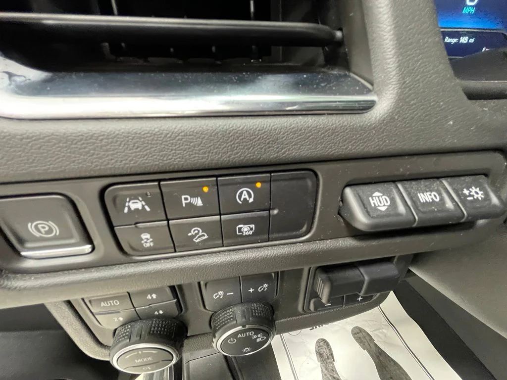 Used 2023 Black Chevrolet High Country image 19