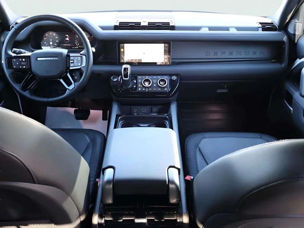 2024 Land Rover Defender X-Dynamic SE - Photo 31