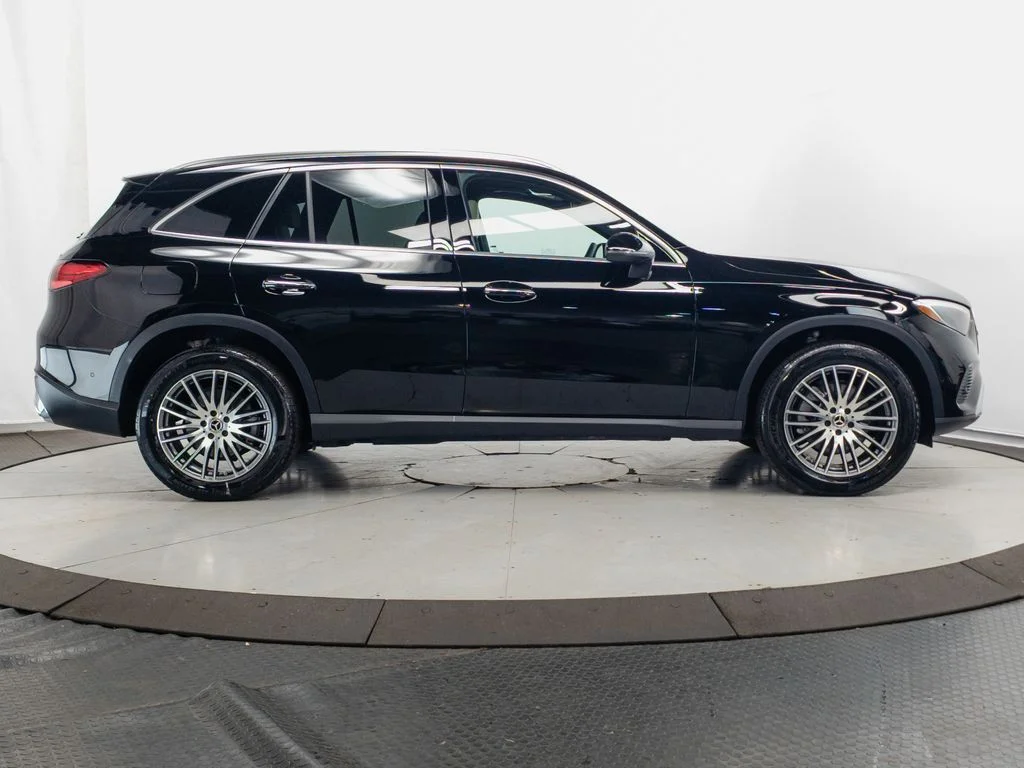 Certified Used 2026 Black Mercedes-Benz GLC 300 image 30