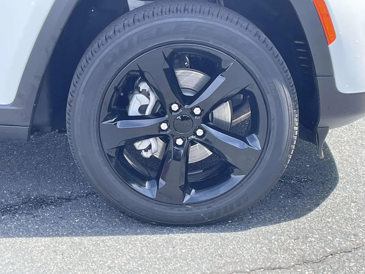 Certified Used 2023 White Jeep Altitude X image 10