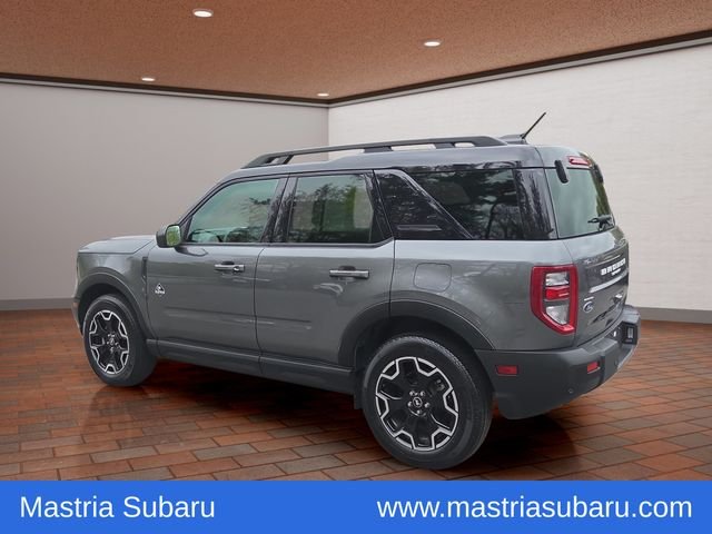 Used 2025 Gray Metallic Ford Outer Banks image 31