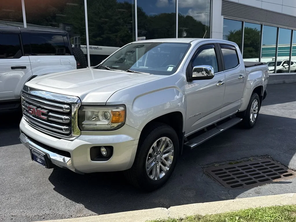 Used 2017 Silver GMC SLT image 7