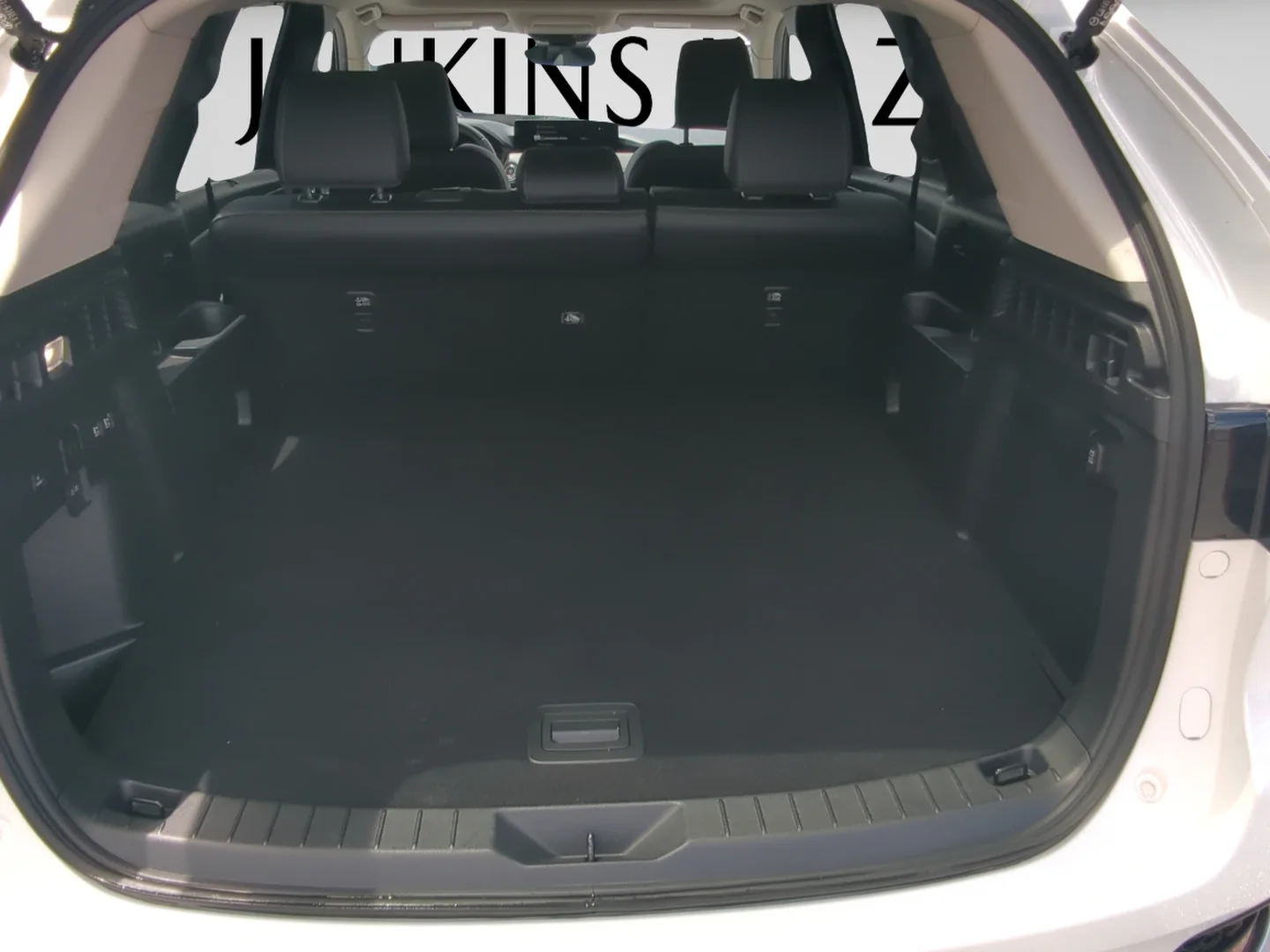 Used 2025 Rhodium White Premium Mazda Premium Package image 11