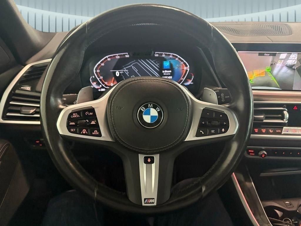 Used 2022 White BMW xDrive40i image 9