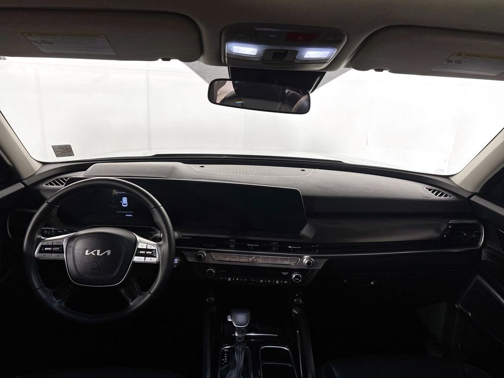 Used 2024 Gray Kia S image 12