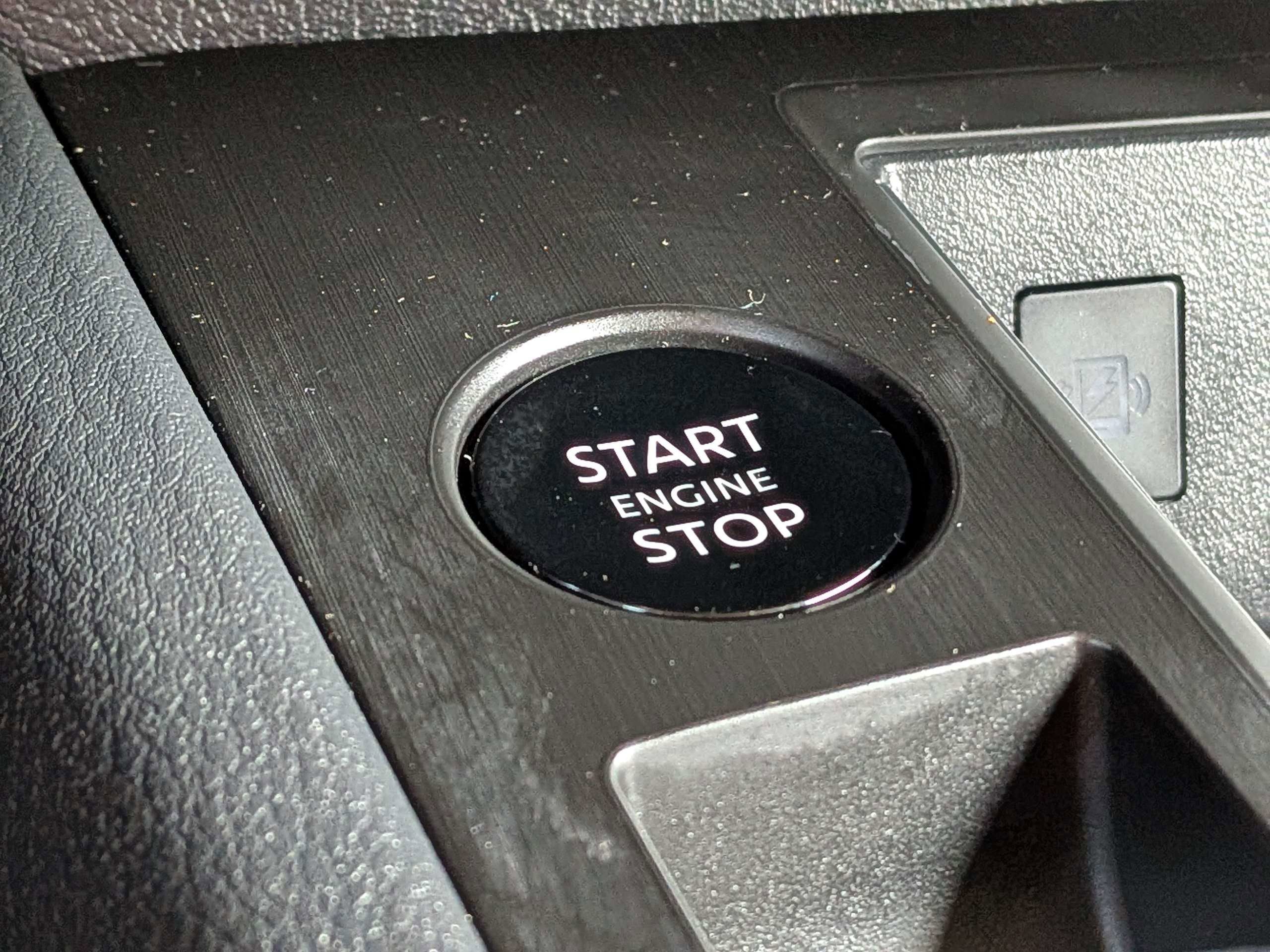Used 2025 Gray Nissan SV image 27
