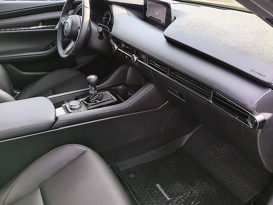2026 Mazda Mazda3 Premium - Photo 37