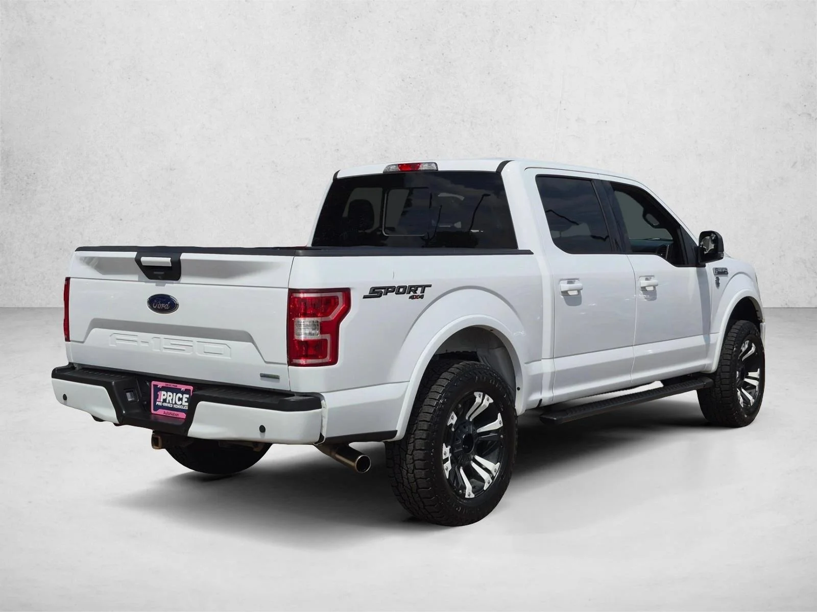 Used 2018 Oxford White Ford XLT image 5
