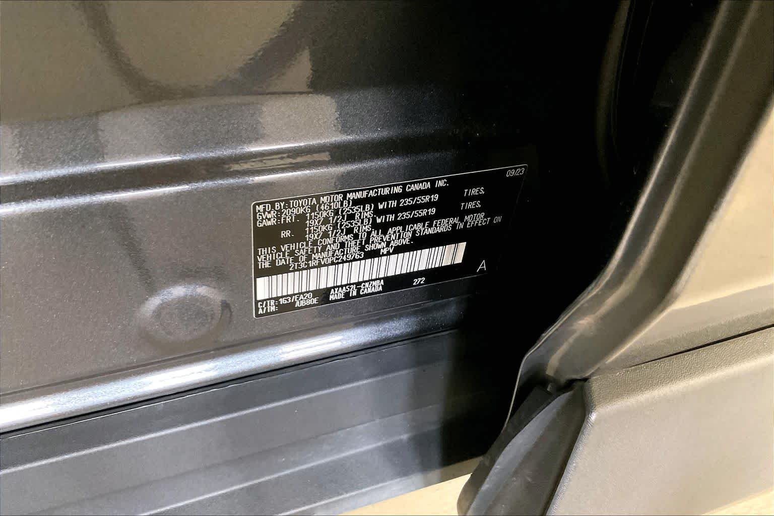 Used 2023 Magnetic Gray Metallic Toyota XLE Premium image 32