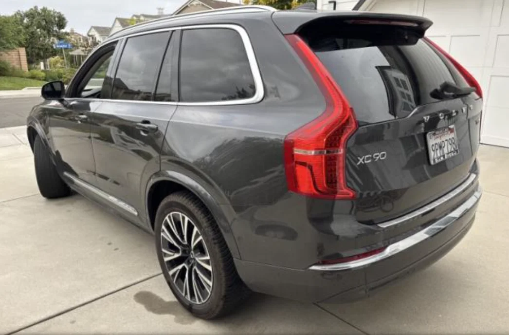 Used 2025 Gray Volvo T8 Plus image 9