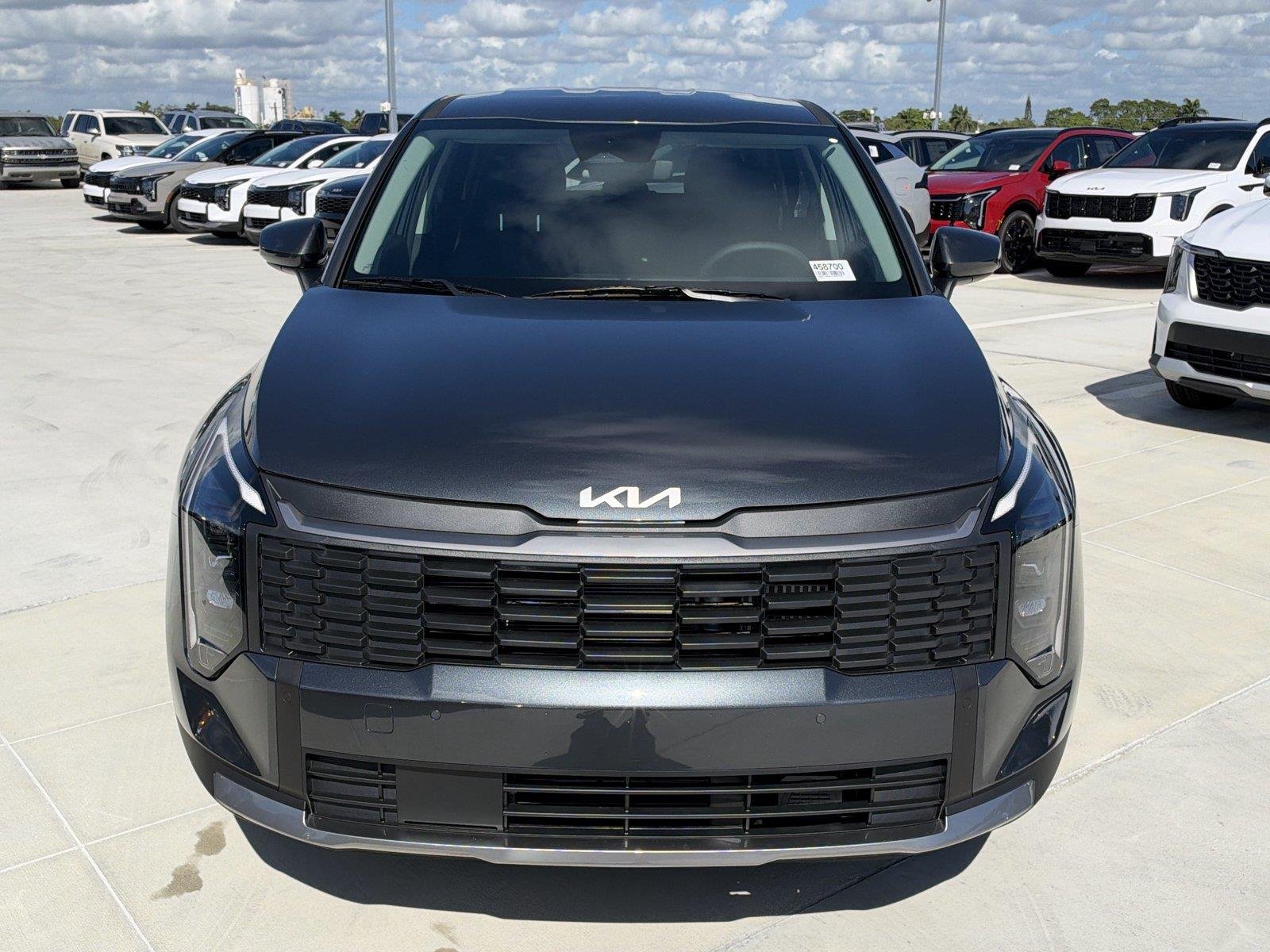 New 2027 Gravity Gray Kia LX image 2