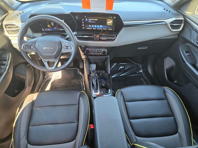 Used 2024 Yellow Chevrolet ACTIV image 9