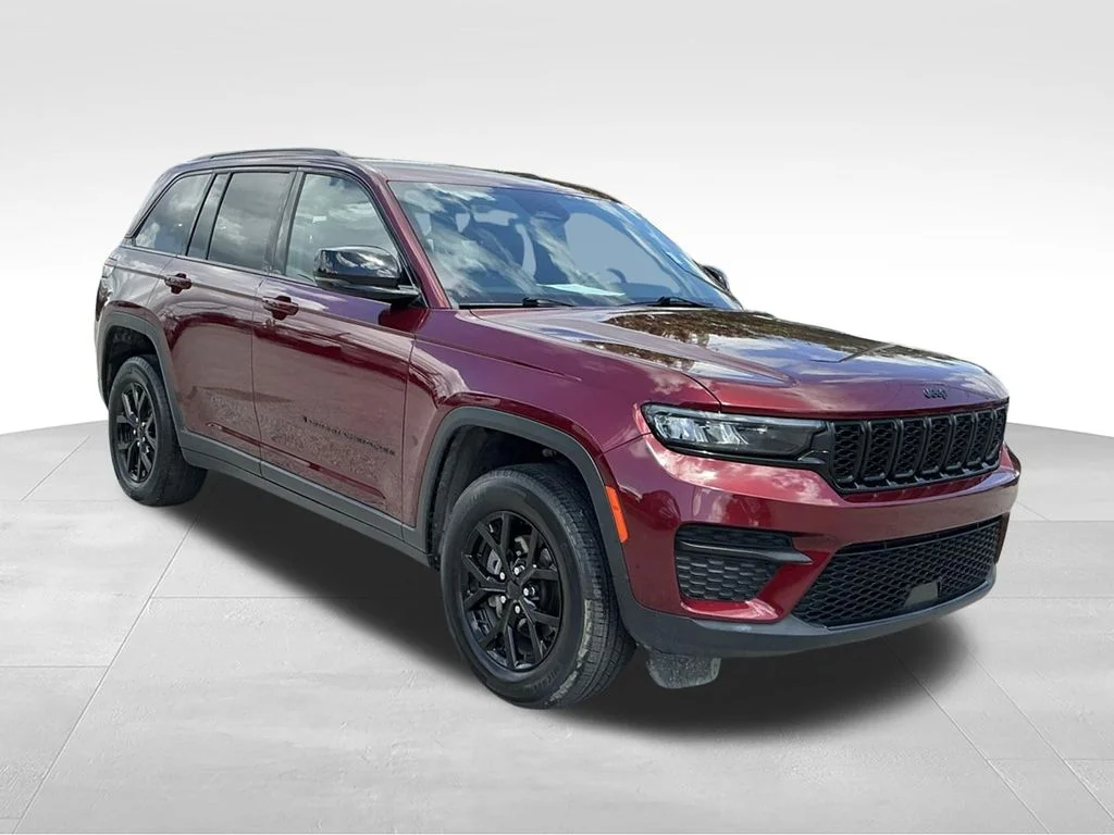 Used 2024 Red Jeep Altitude image 10