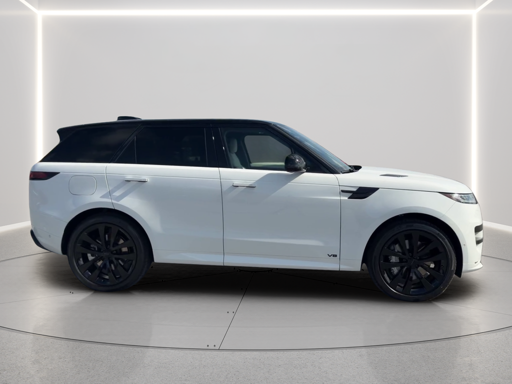 New 2026 Fuji White Land Rover Dynamic SE image 4