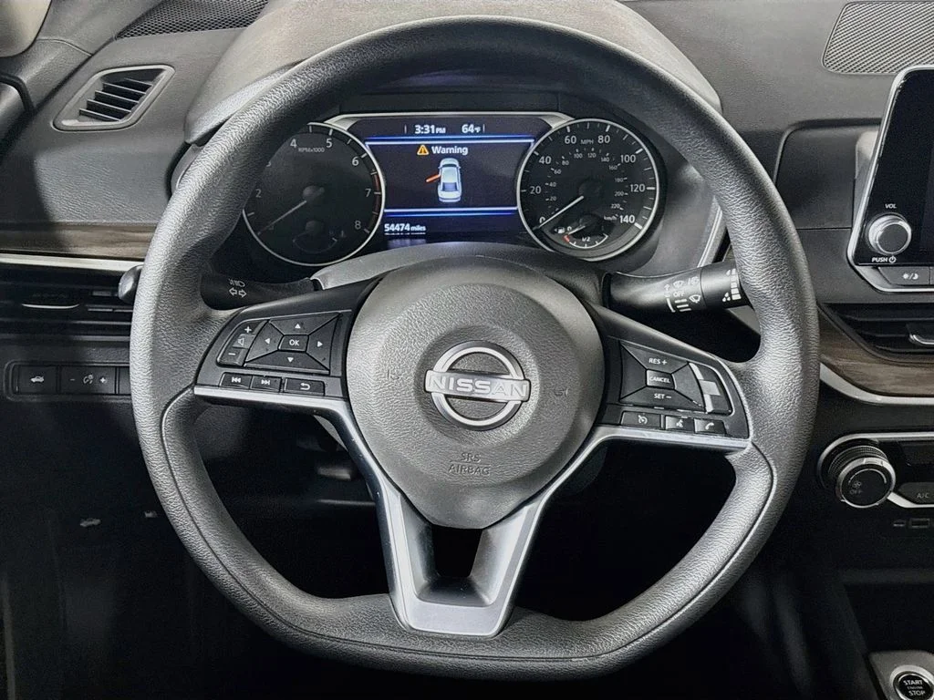 Used 2025 White Nissan 2.5 SV image 13