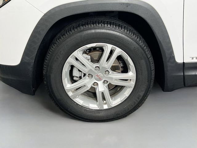 Used 2020 White GMC SLE image 11