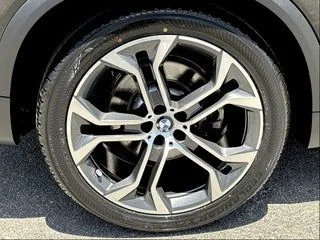 Used 2023 Black BMW xDrive40i image 30
