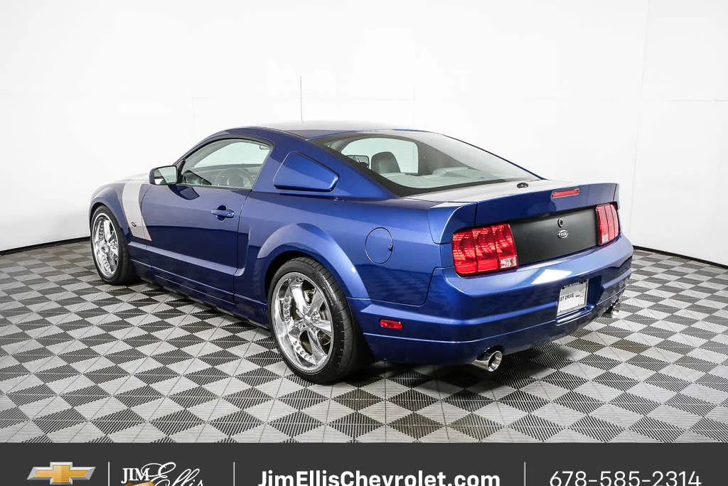 Used 2007 Windveil Blue Metallic Ford GT Premium image 25