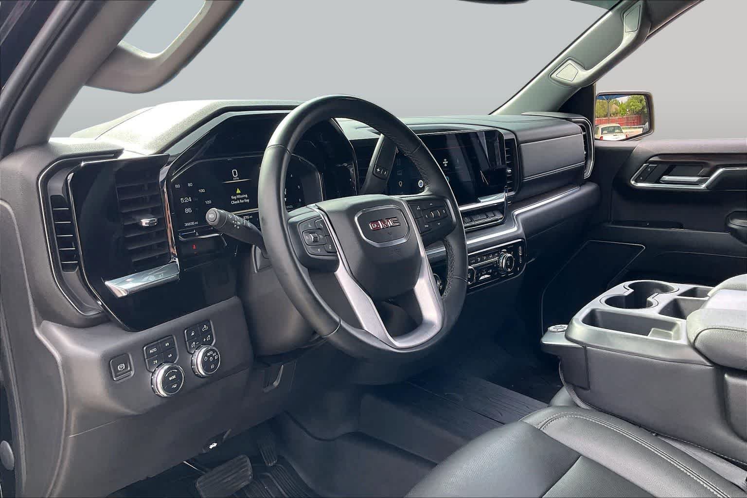 Used 2023 Onyx Black GMC SLT image 17